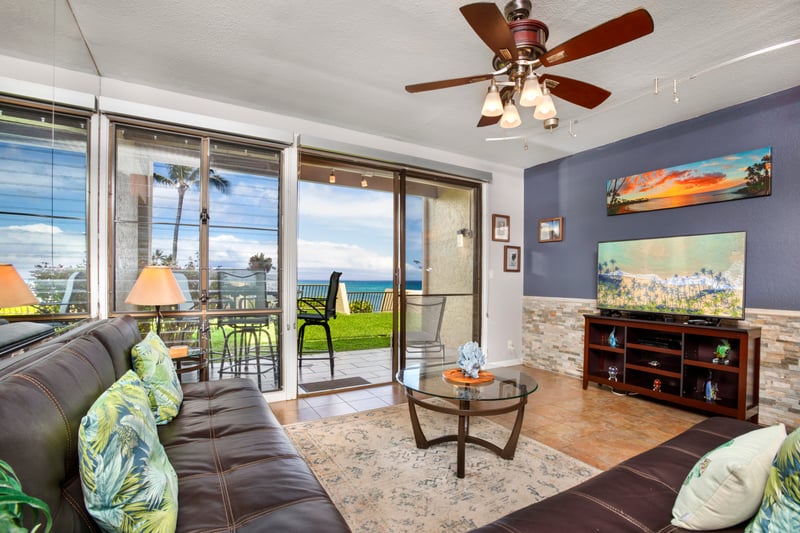 Breezy vibes and brilliant whites define this cheerful retreat.
