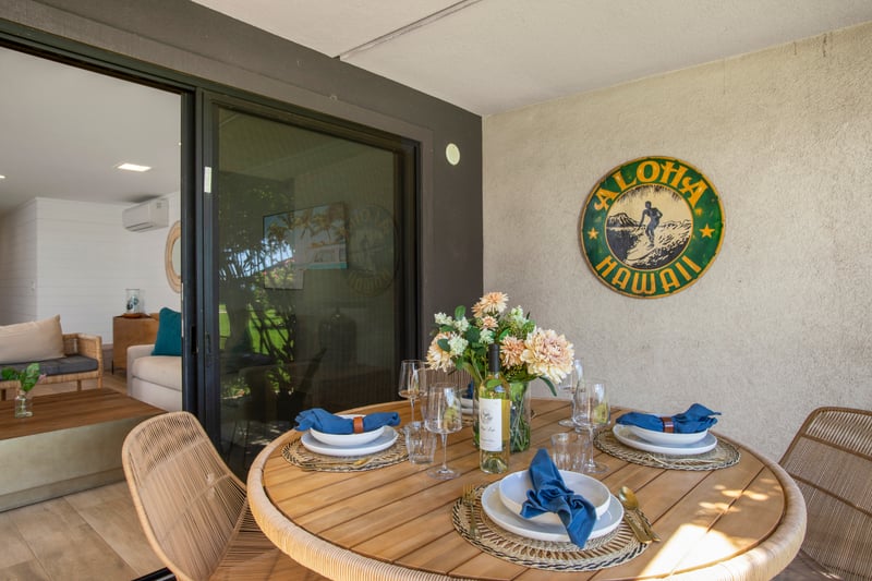 Let the “Aloha Hawaii” sign be your vacation mantra as you linger, lounge, and live your best lanai life—daily