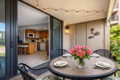 Seamless indoor and outdoor living with the sliding glass doors that open up onto the lanai.