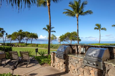 The outdoor BBQ grills are perfect for a fun family cookout. Share delicious meals and create lasting memories under the stars. HKH-114