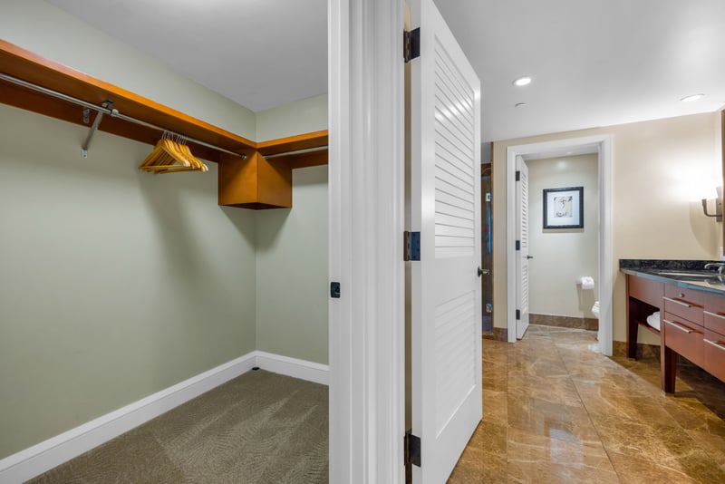 Unpack and settle in with ease using your spacious walk-in closet just off the guest suite.