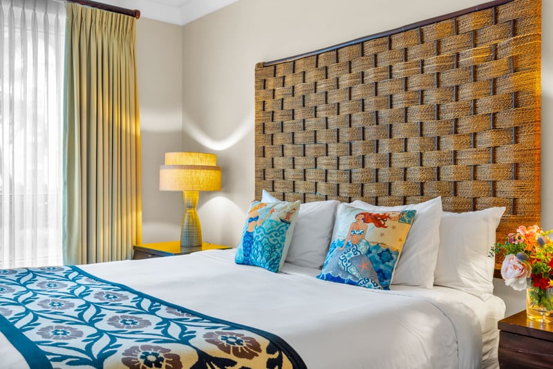 Spacious master suite with King bed and ceiling fan, designed for restful nights and quiet mornings.