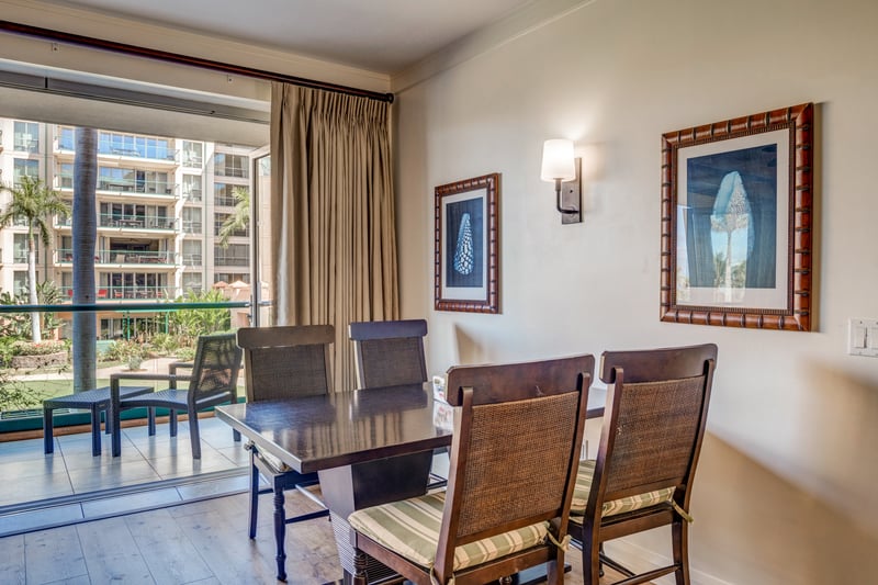 Enjoy intimate island dining with serene views and warm natural light HKH-211