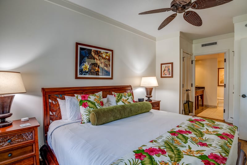 A peaceful hideaway with plush comfort and warm Hawaiian touches HKH-211