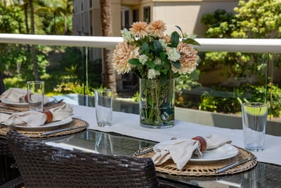 Sip coffee as sunlight streams into this charming breakfast nook! HKH-216