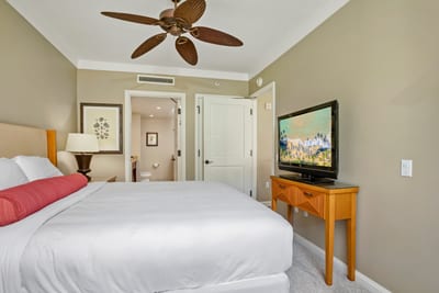 Escape to a cozy haven—our tranquil bedroom retreat! HKH-216