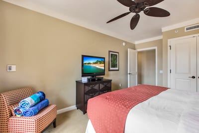 Spacious guest retreat with airy decor HKH-229