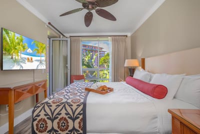 Soft linens, island charm, and the perfect place to press pause HKH-238