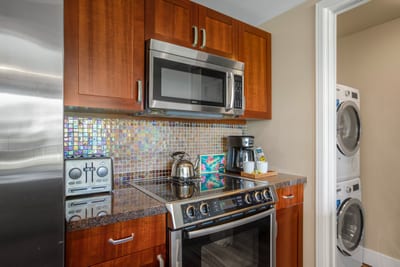 A stylish space to cook, connect, and unwind in island comfort HKH-238