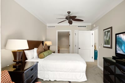 A peaceful hideaway with plush comfort and warm Hawaiian touches