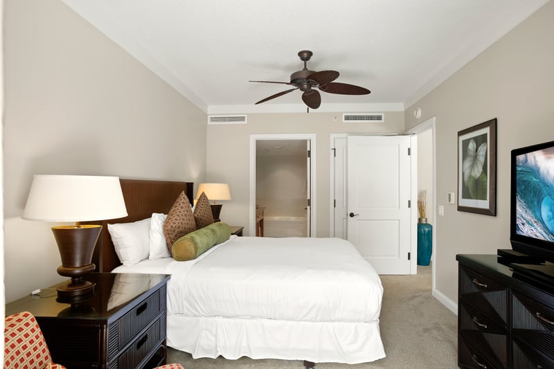 A peaceful hideaway with plush comfort and warm Hawaiian touches