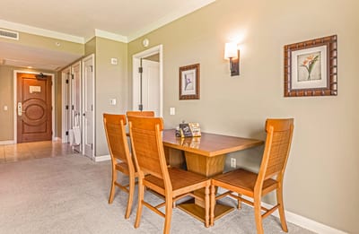 Comfort meets convenience in this airy great room and dining area