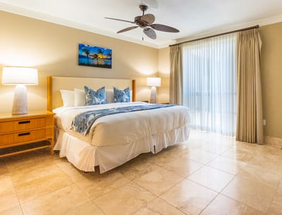Bathed in natural light, this bedroom feels bright and breezy all day HKH-409