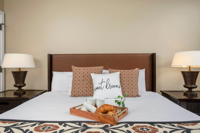 Drift off in island comfort with this inviting king-size retreat HKH-424