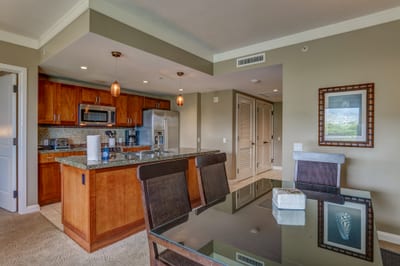 Every meal is an occasion in this well-appointed Hawaiian-inspired space