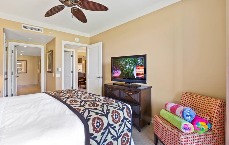 Spacious and soothing with room to breathe and relax