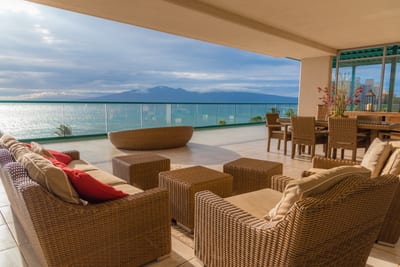 This expansive outdoor lounge is where sunrise coffee and evening wine just hit different