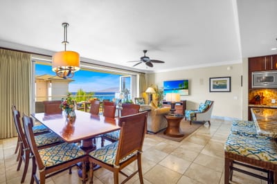 Dining for six with direct access to the kitchen makes meals easy and enjoyable. HKH-504
