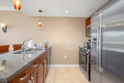 A stylish entrance sets the tone for resort-style living HKH-524