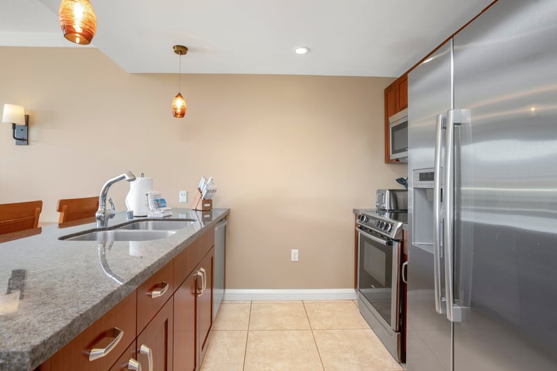 A stylish entrance sets the tone for resort-style living HKH-524