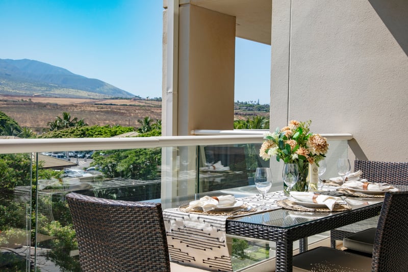 A rare find: ocean views from both your living and lounging spaces