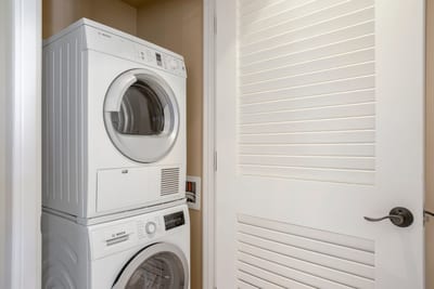 Laundry with a view? Yes, even that’s possible here HKH-524