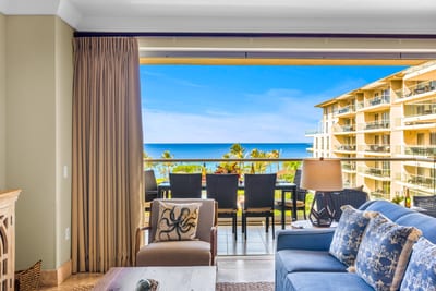 Open your sliding doors to ocean breezes and dine with a view from your shaded balcony retreat. HKH-529