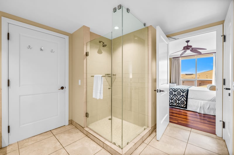 Clean and calming bath space designed for comfort