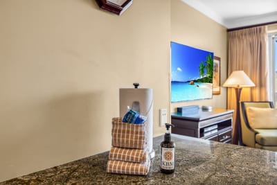 A stylish kitchen ready for easy vacation meals
