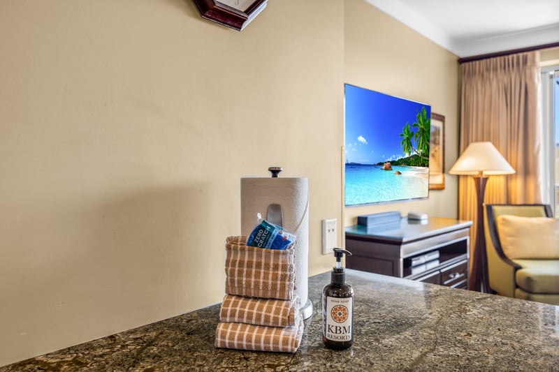 A stylish kitchen ready for easy vacation meals