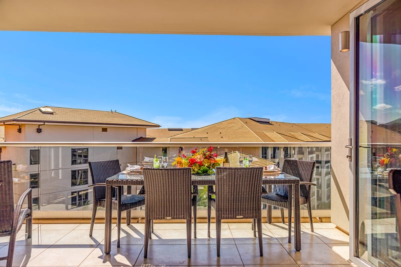 A sunny lanai perfect for morning starts and evening wind downs