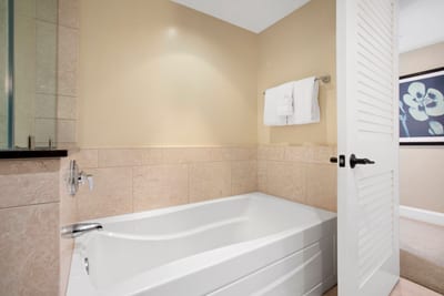 Let your worries melt away in this luxurious soaking tub