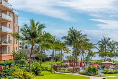 Wide span views of paradise throughout this beautiful villa HKK-225
