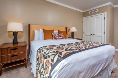 Relax in your large comfortable bed equipped with ample storage for luggage! HKK-225