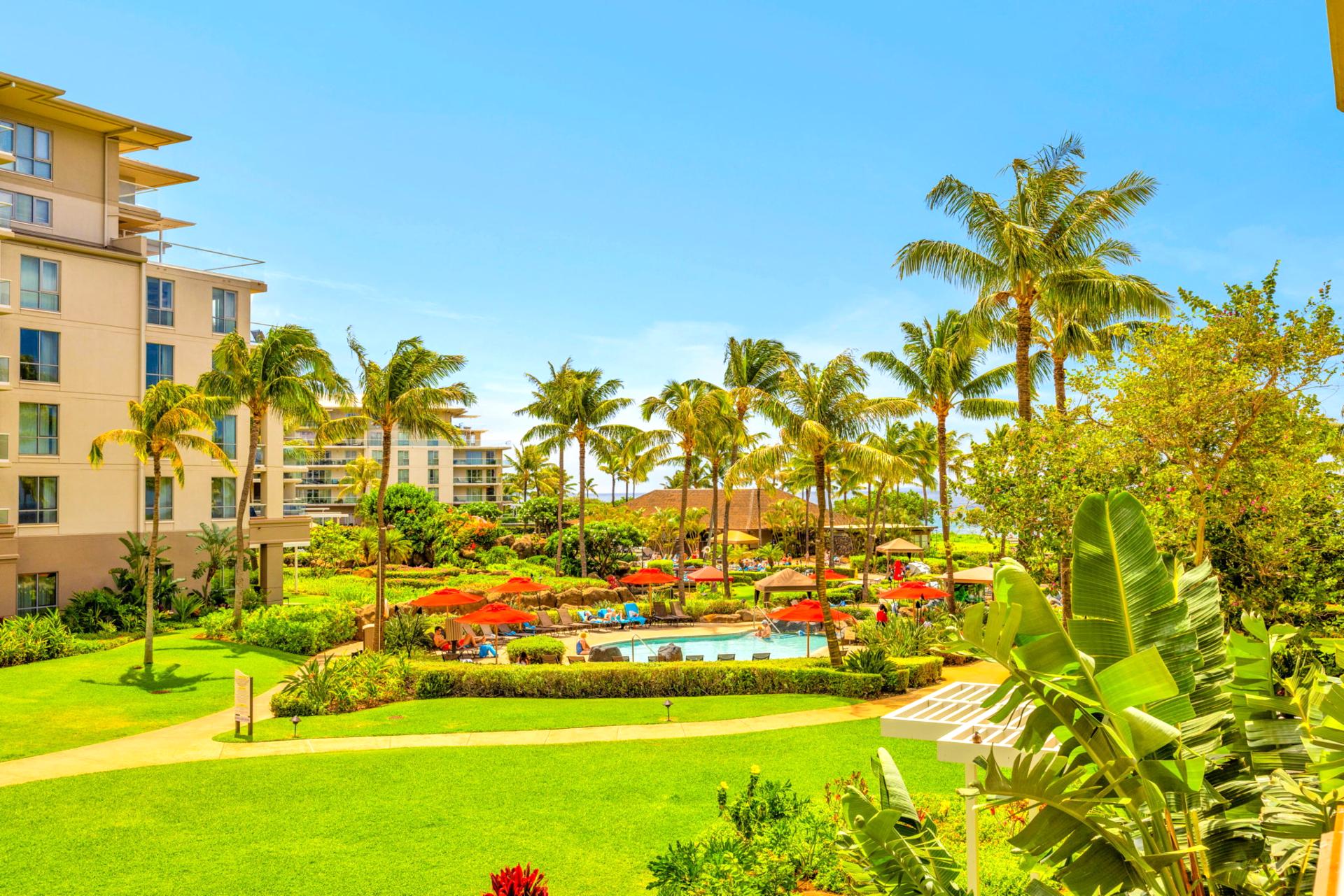 Palm trees and ocean air right from your lanai HKK-245