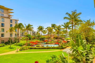 Palm trees and ocean air right from your lanai