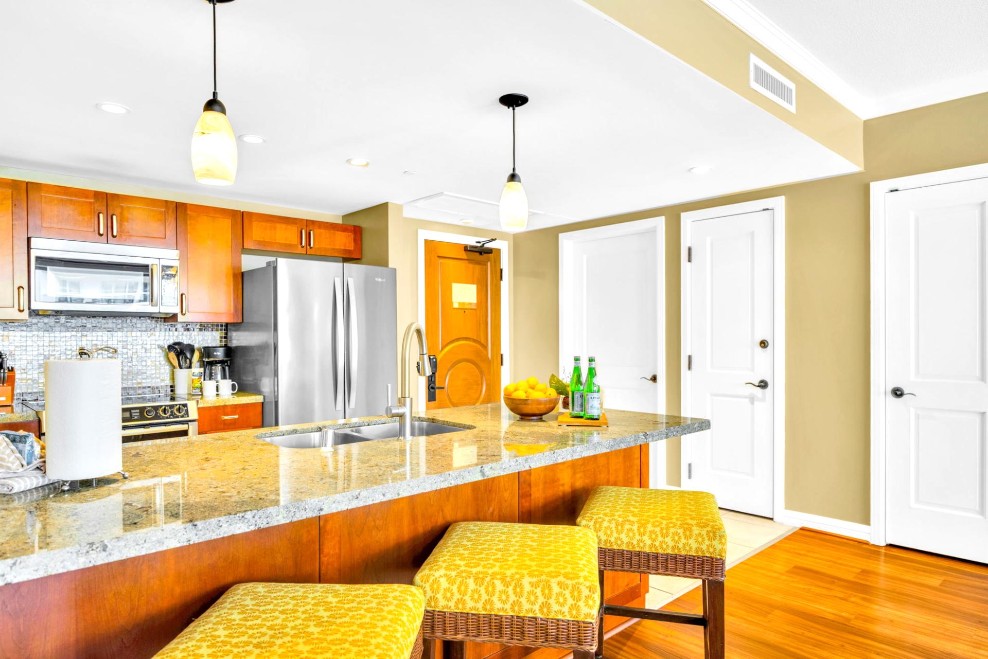 A kitchen ready for late night snacks or full family dinners HKK-245