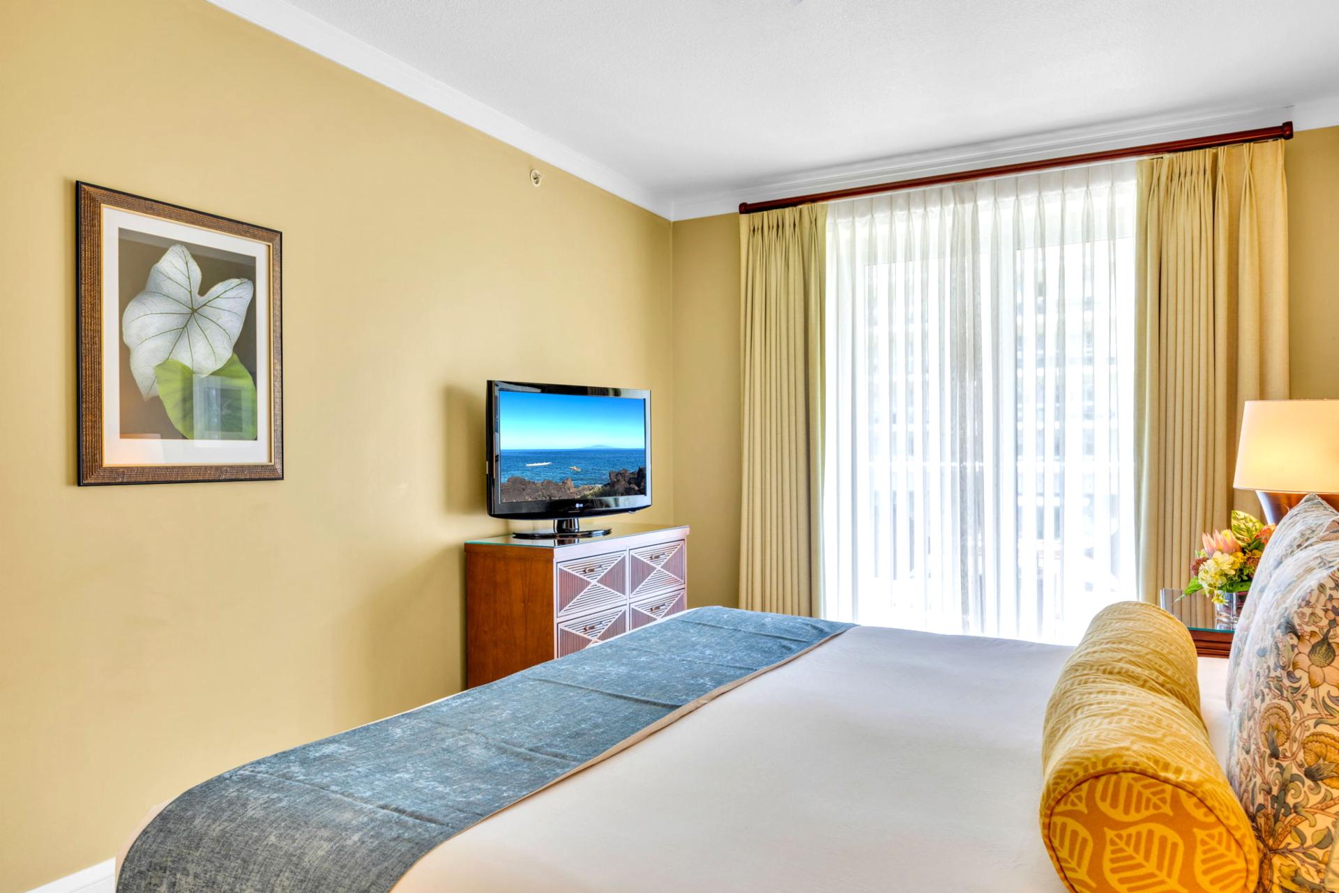 A master bedroom retreat with plenty of room to unwind HKK-245