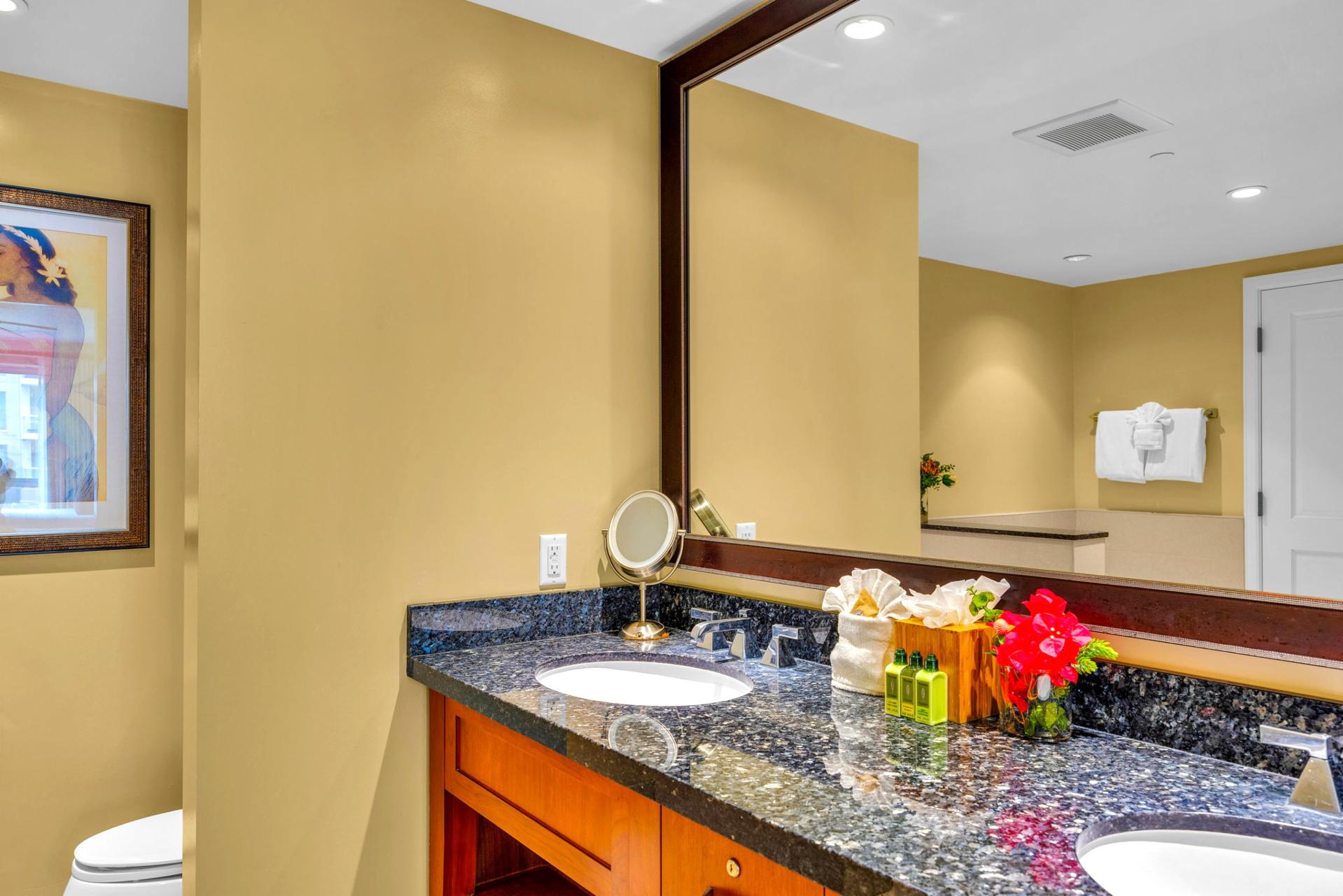 Soak the day away in your relaxing tub HKK-245