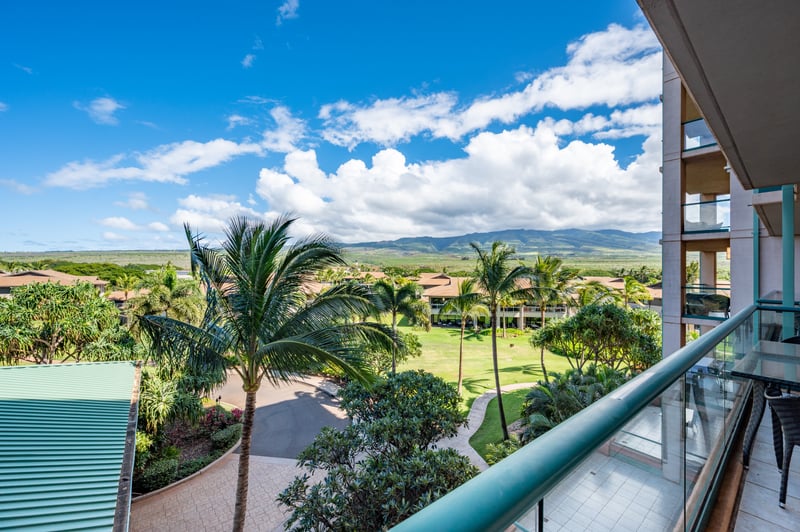 Nature’s masterpiece, framed from your lanai HKK-424