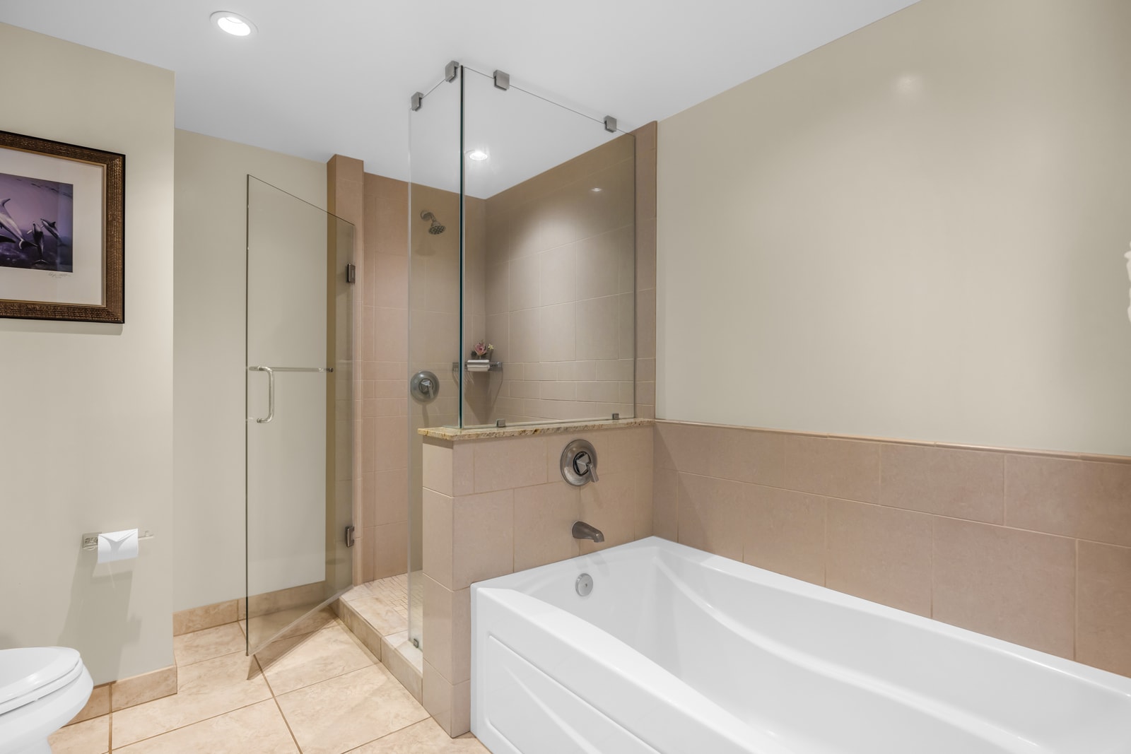 Enjoy a relaxing soak after a full day of exploring HKK-434