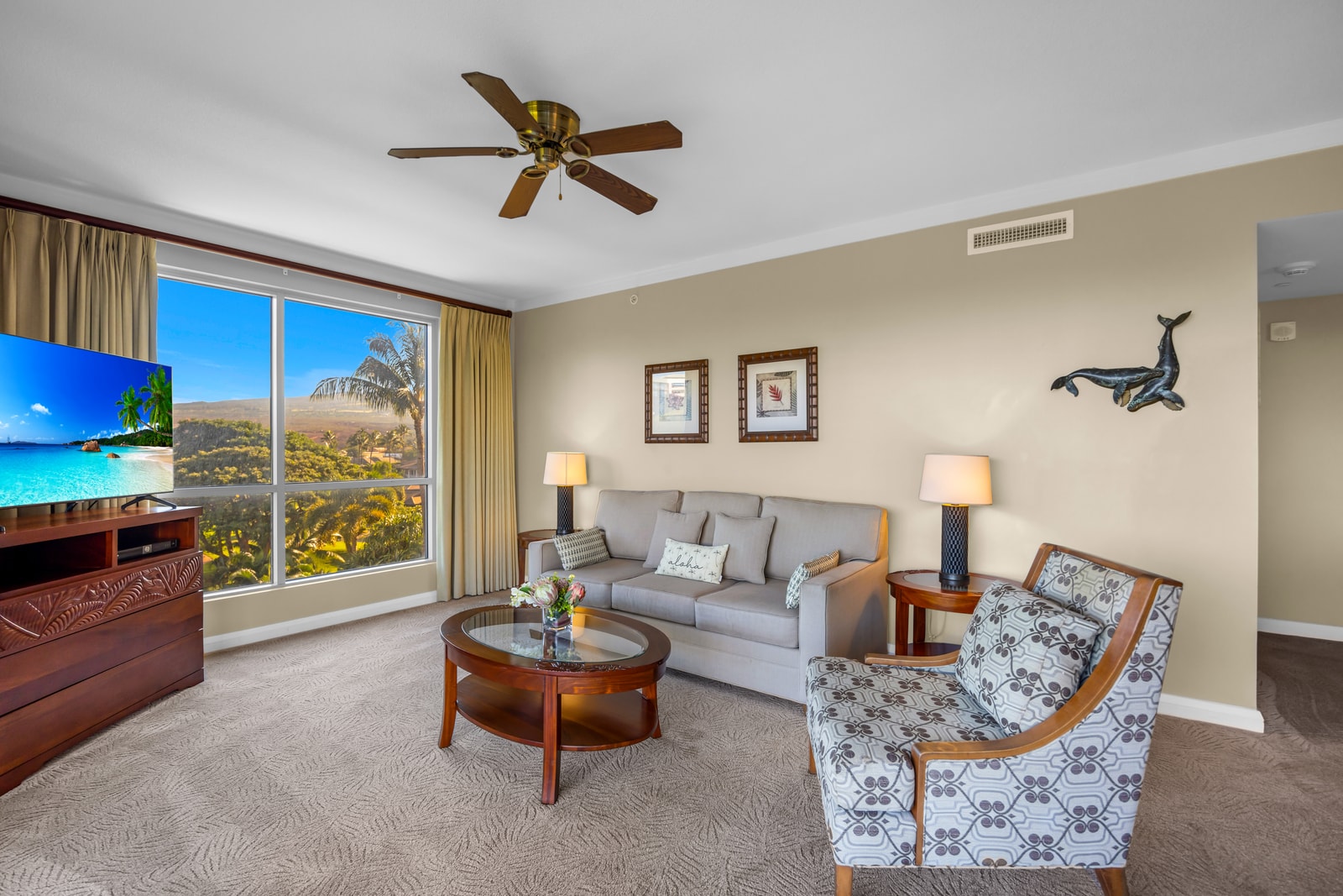 Lounge together in a welcoming space after a day out HKK-434