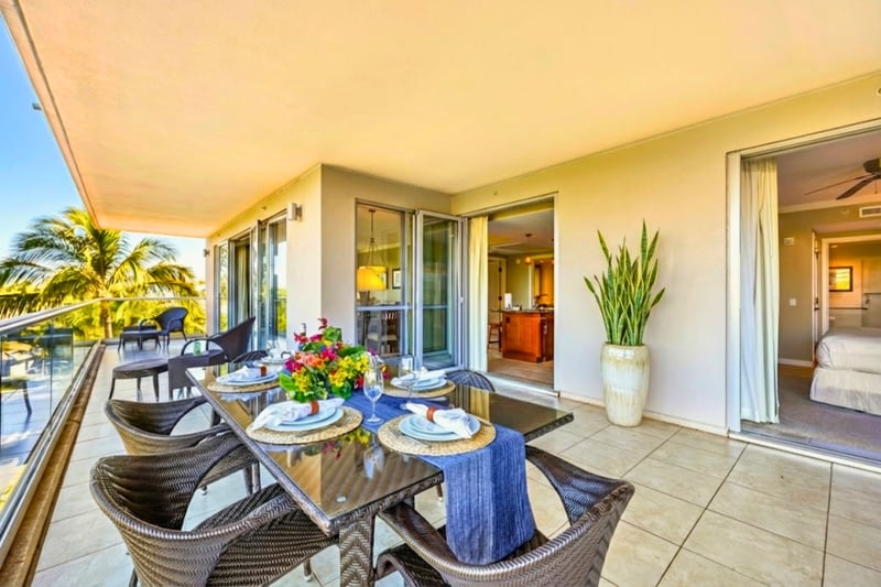 Gather outdoors and enjoy sunny days and warm nights on the private lanai HKK-434