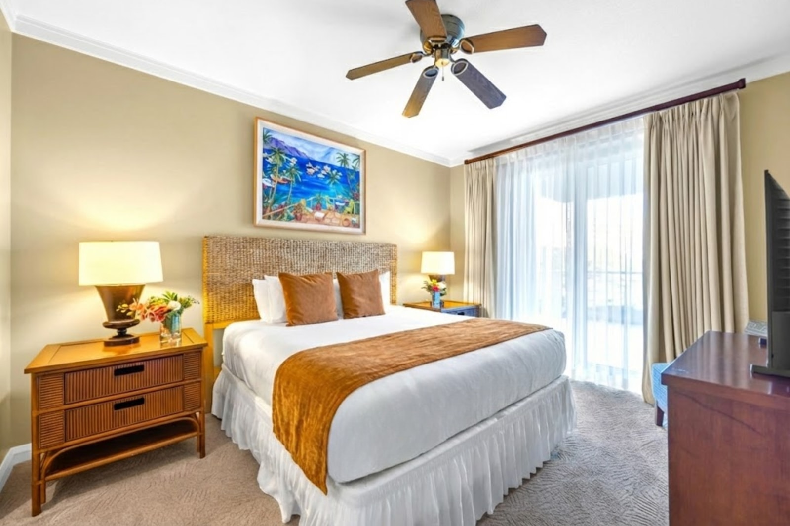 Unwind after a day of adventure in luxury linens on a king size bed HKK-434