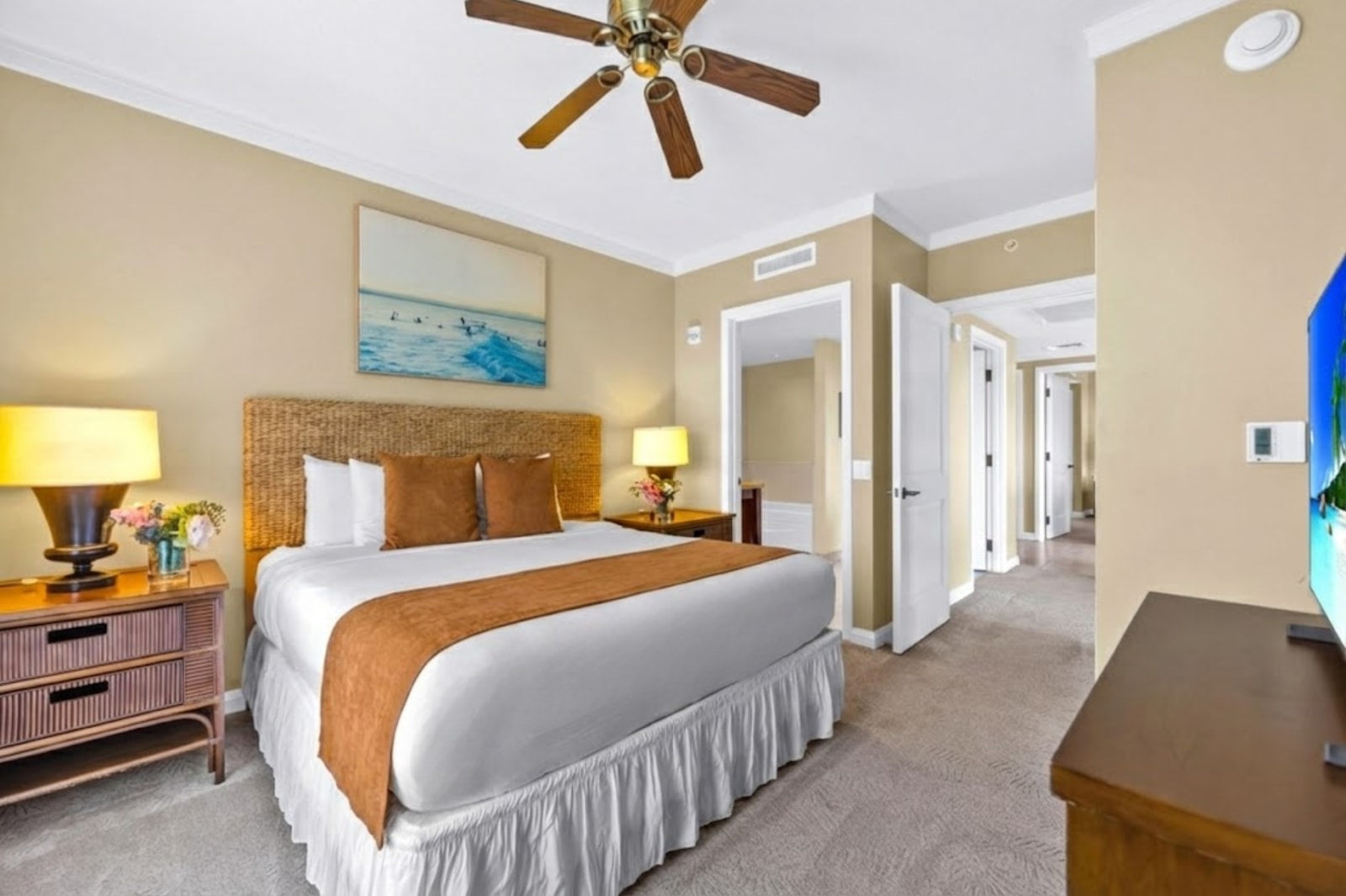 Bright and welcoming guest bedroom for peaceful sleep HKK-434