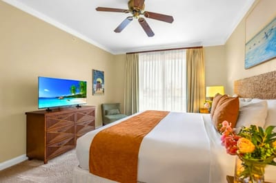 A comfortable and spacious guest bedroom perfect for restful nights HKK-434