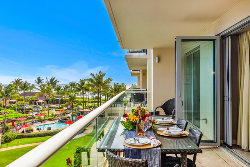 Enjoy open air meals with lush resort scenery all around