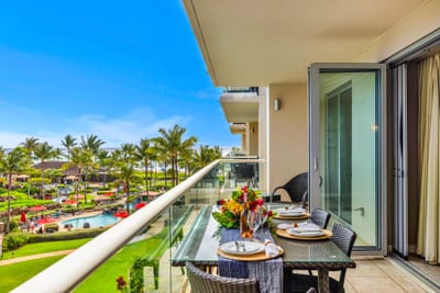 Enjoy open air meals with lush resort scenery all around HKK-443