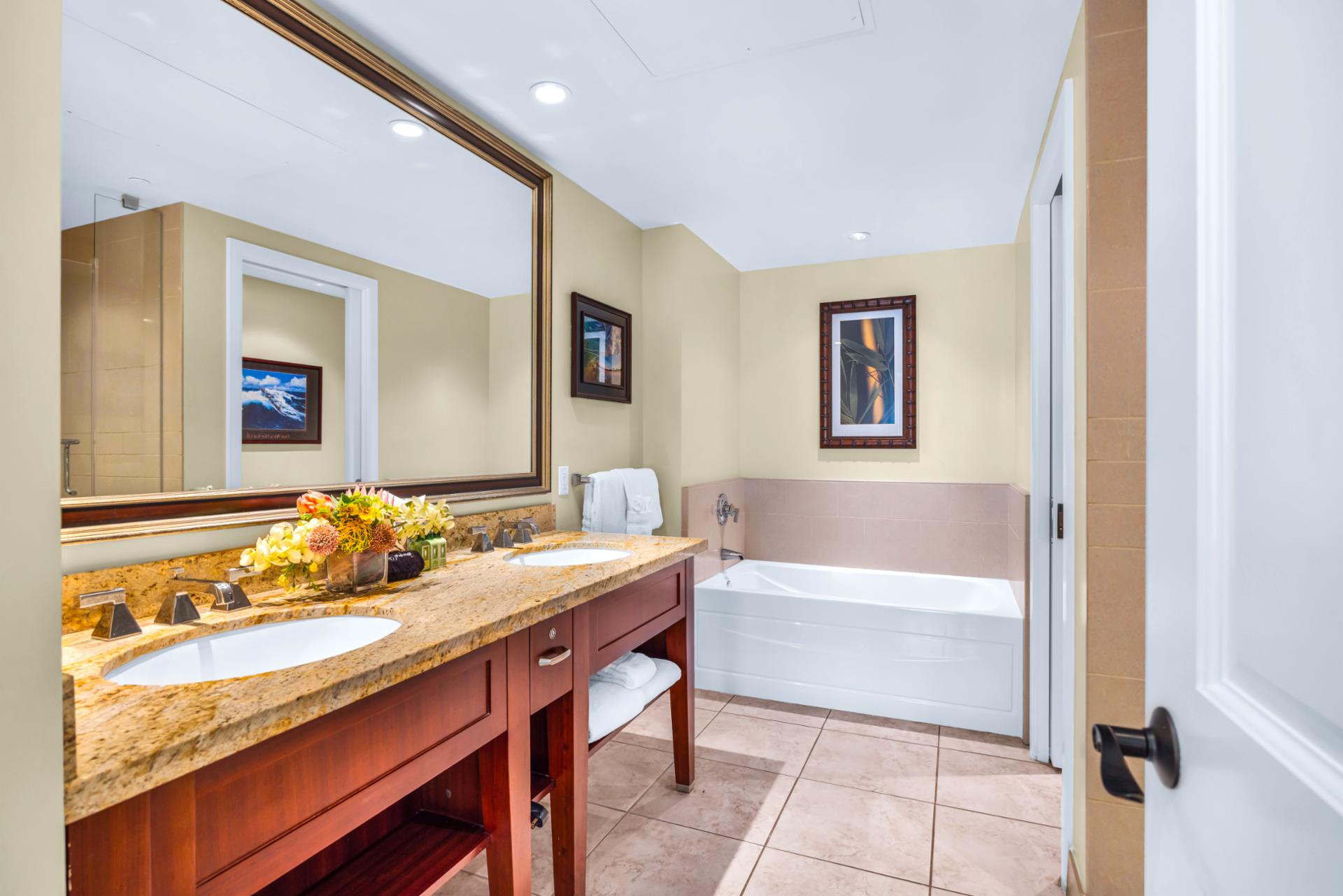 Spa inspired primary bath with soaking tub HKK-443