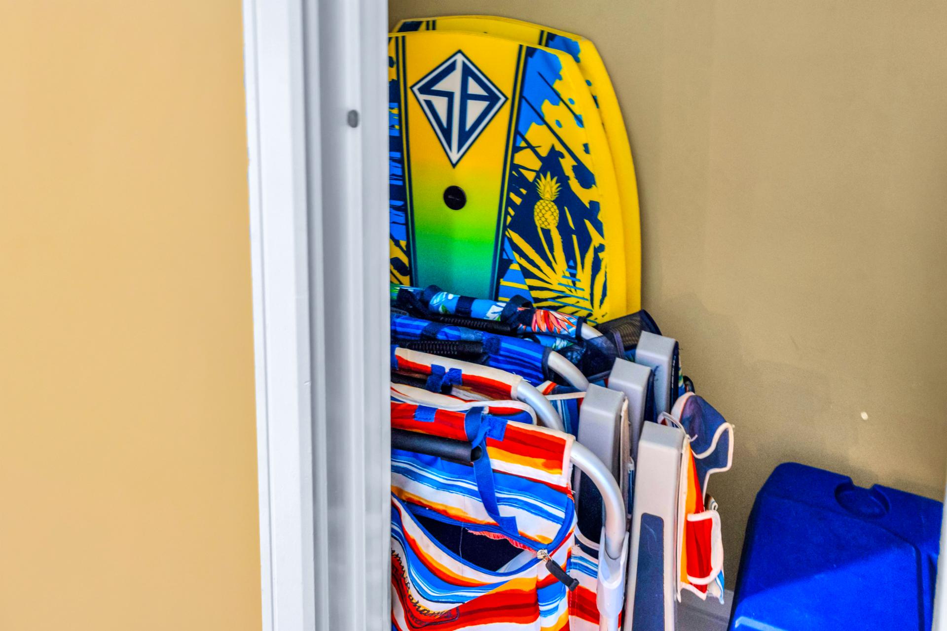 Beach gear storage to make island days easy HKK-443